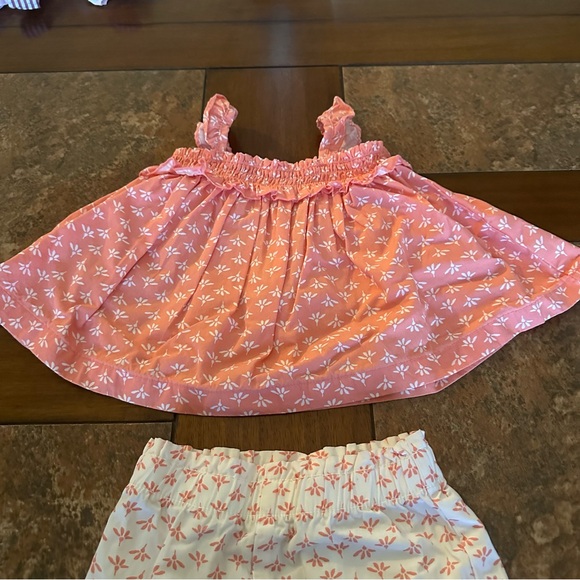 Carter’s 2 Piece Dress Set Coral & White Size 12 Months. Great Condition! - Picture 2 of 4